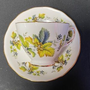 Elegant Leaf Design Tea Cup and Saucer Set
